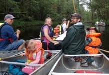 På kanotur med børn