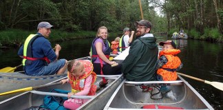 På kanotur med børn